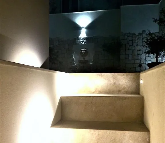 Mandralisca Garden شقة