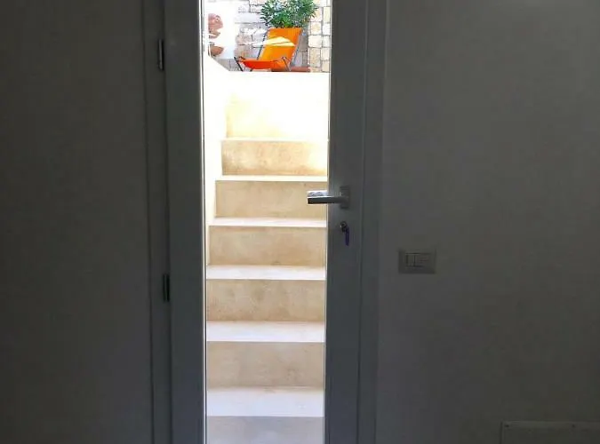 Mandralisca Garden شقة *