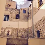 Mandralisca Garden Διαμέρισμα *