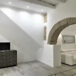 Mandralisca Garden *