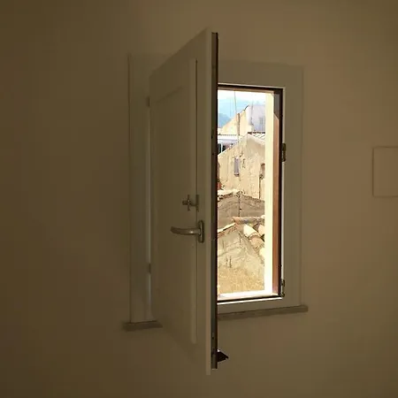 Mandralisca Garden *